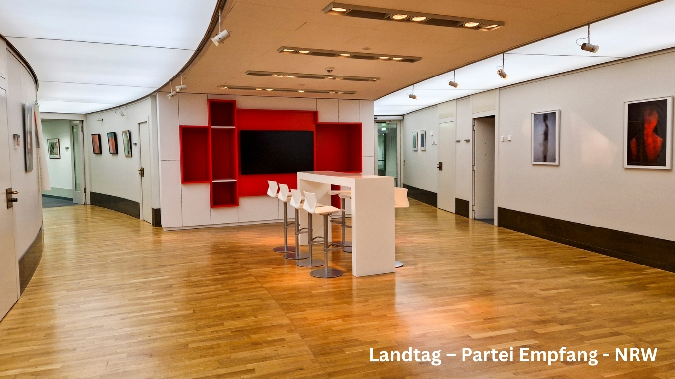 Hochwertiger Innenausbau vom Schreiner bei einem Parteiem­pfang im Landtag